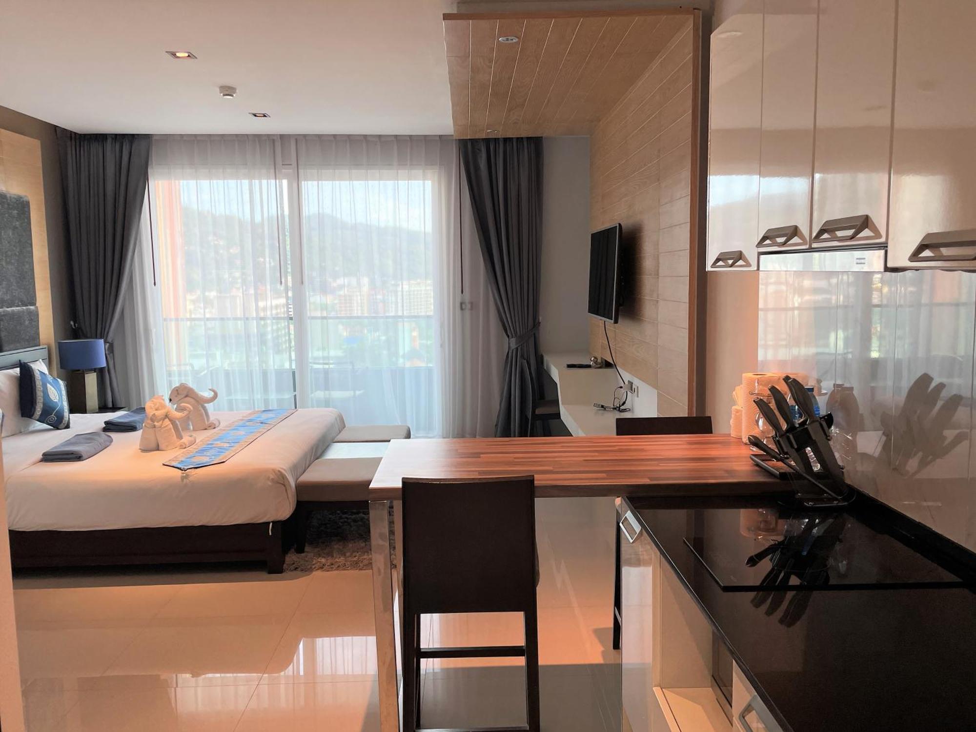Emerald Terrace Apartments By Lofty Patong Exterior photo