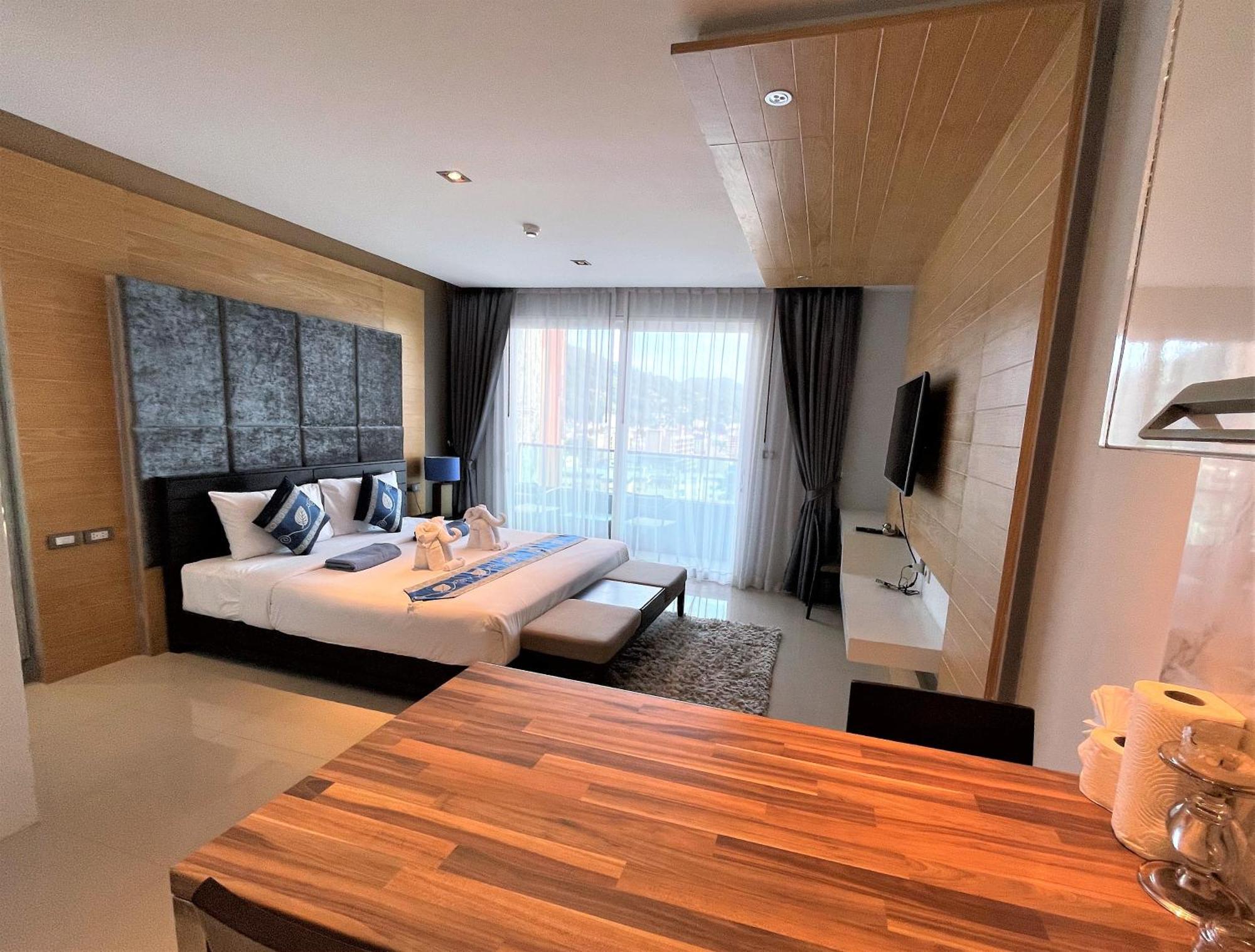 Emerald Terrace Apartments By Lofty Patong Exterior photo