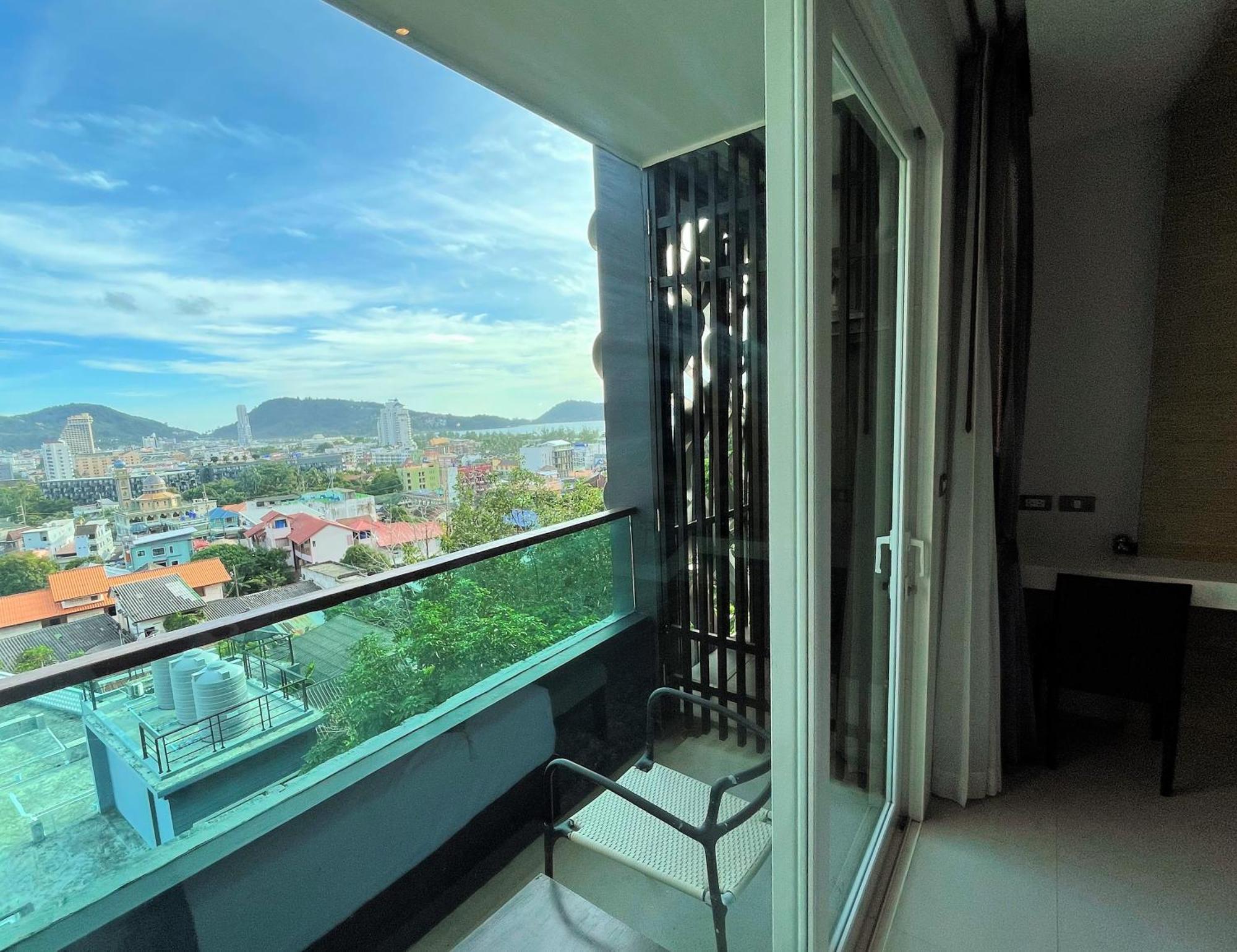 Emerald Terrace Apartments By Lofty Patong Exterior photo